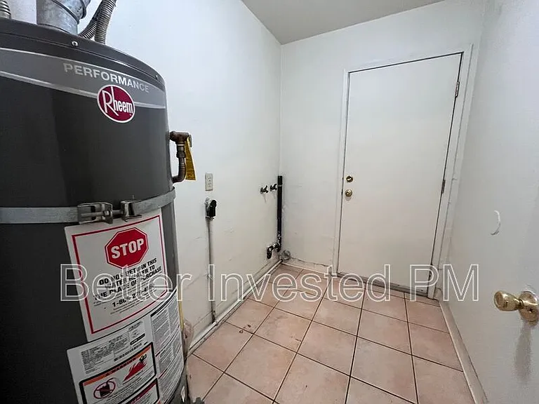 212 Ford St #7 — Photo 7