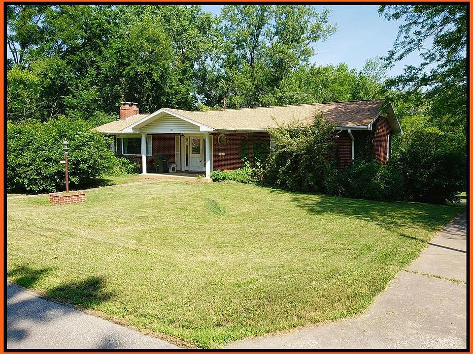 1st image of 13 Overbrook Dr