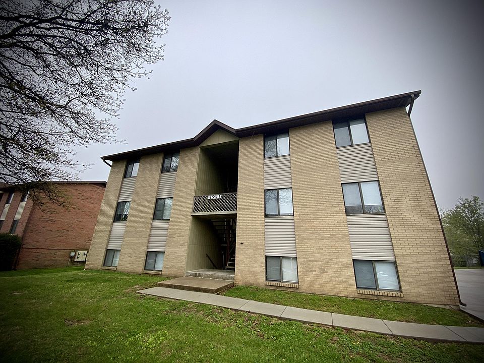 1st image of 1941 Delwin St #6