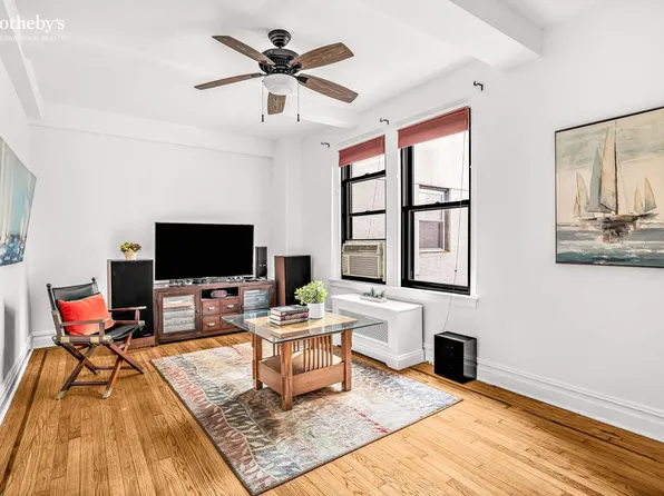 121 West 72nd Street image 5 of 10