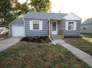 109 Sunset Dr, Junction City, KS 66441