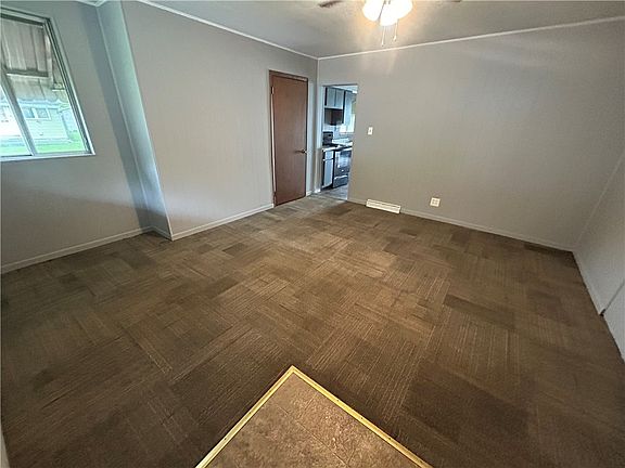 3rd image of 610 2nd Ave
