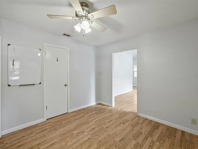 9226 Jollyville Rd #221 — Photo 14