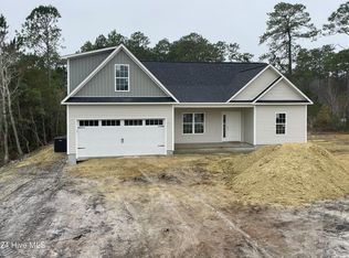 201 Gold Coast Dr, Hampstead, NC 28443