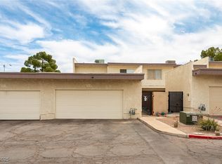 555 Rene Ln, Henderson, NV 89015