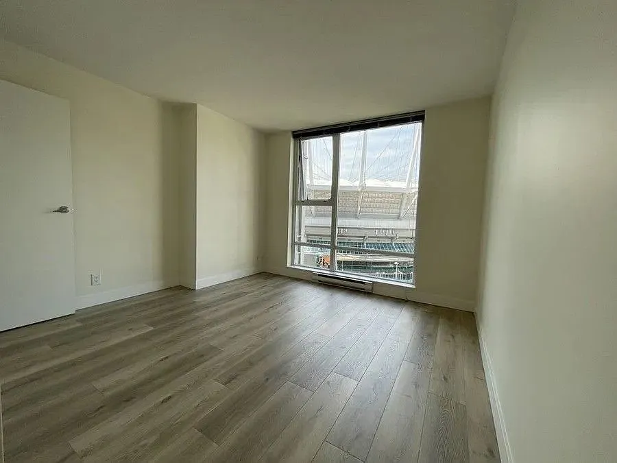 2 bed, 1070 sqft, $3,600 — Photo 3