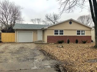 1934 E Lexington Dr, Terre Haute, IN 47802