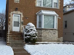 5130 W Roscoe St, Chicago, IL 60641