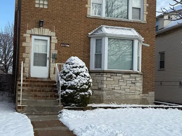 5130 W Roscoe St, Chicago, IL 60641