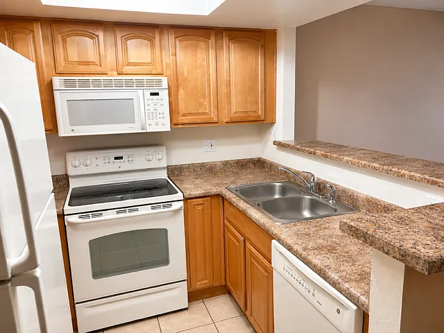 1 bed, 619 sqft, $1,095 — Photo 4