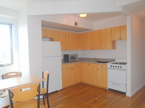 4th image of 81 E 3rd St APT 11B