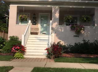 1513 Florence Ave #1, Evanston, IL 60201