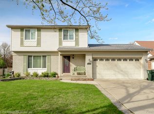 45090 Rudgate Rd, Canton, MI 48188