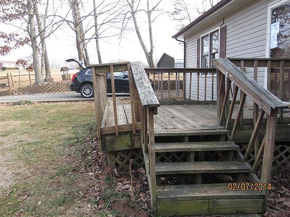 2nd image of 7 Blue Spruce Dr