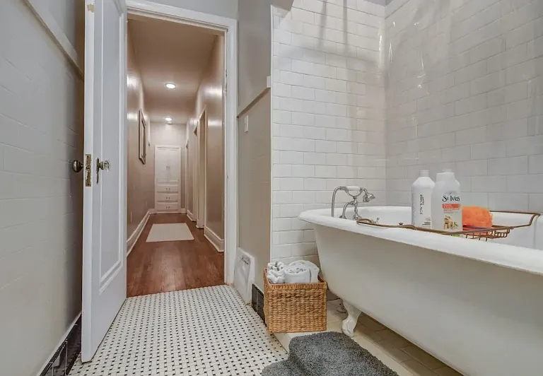 1506 S Florence Pl — Photo 43