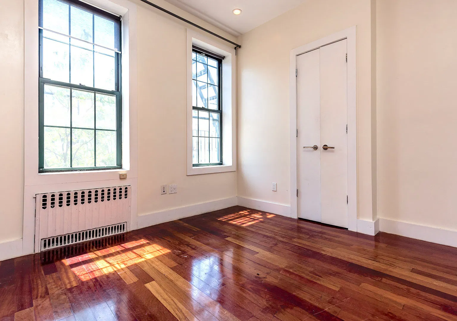 179 Knickerbocker Avenue — Photo 2
