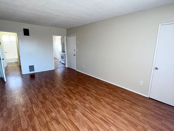 5th image of 11934 Acacia Ave APT 13