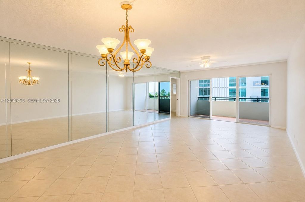 401 Briny Ave APT 605, photo 6