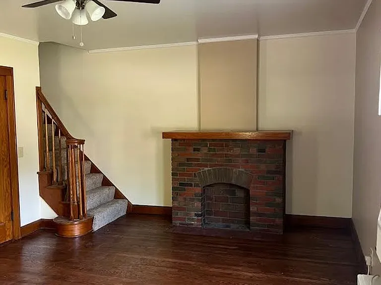 453 E Kline St — Photo 4