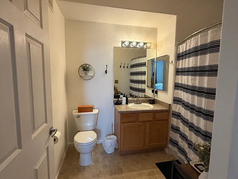 494 Black Feather Loop #104 — Photo 22
