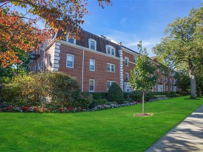 36 Hamilton Place #B-1, Garden City, NY, 11530