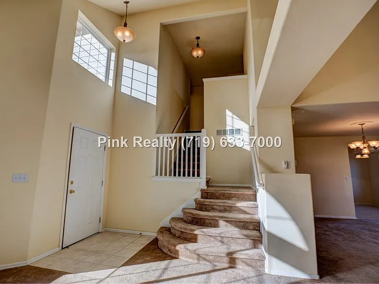 985 Ridgebury Pl — Photo 4