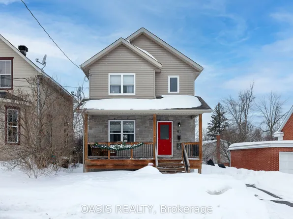 61 Herriott St, Carleton Place, ON K7C 2A6
