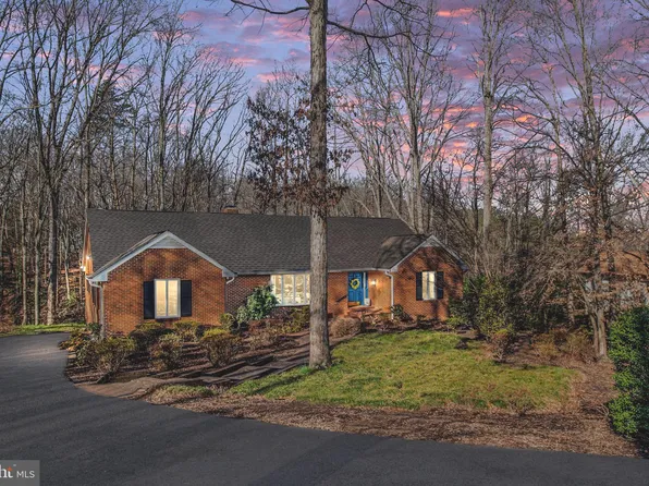 111 Goodloe Dr, Fredericksburg, VA 22401