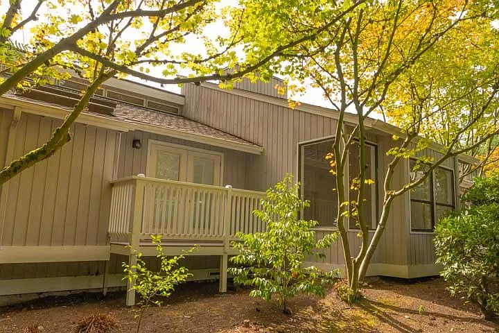 14116 NE 4th St — Photo 5