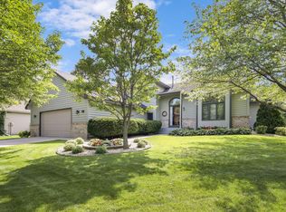 8921 Cambridge Ave N, Brooklyn Park, MN 55443