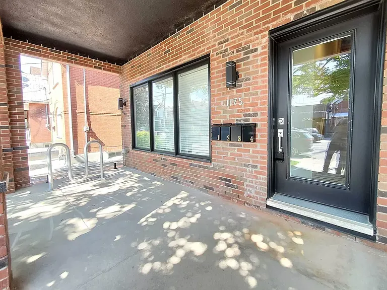 1175 Dovercourt Rd #4 — Photo 15