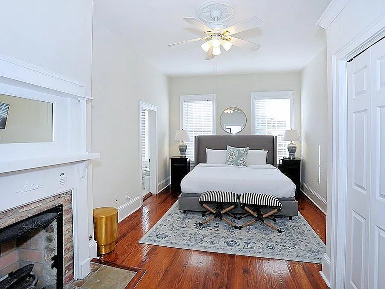 415 E Gordon St — Photo 33