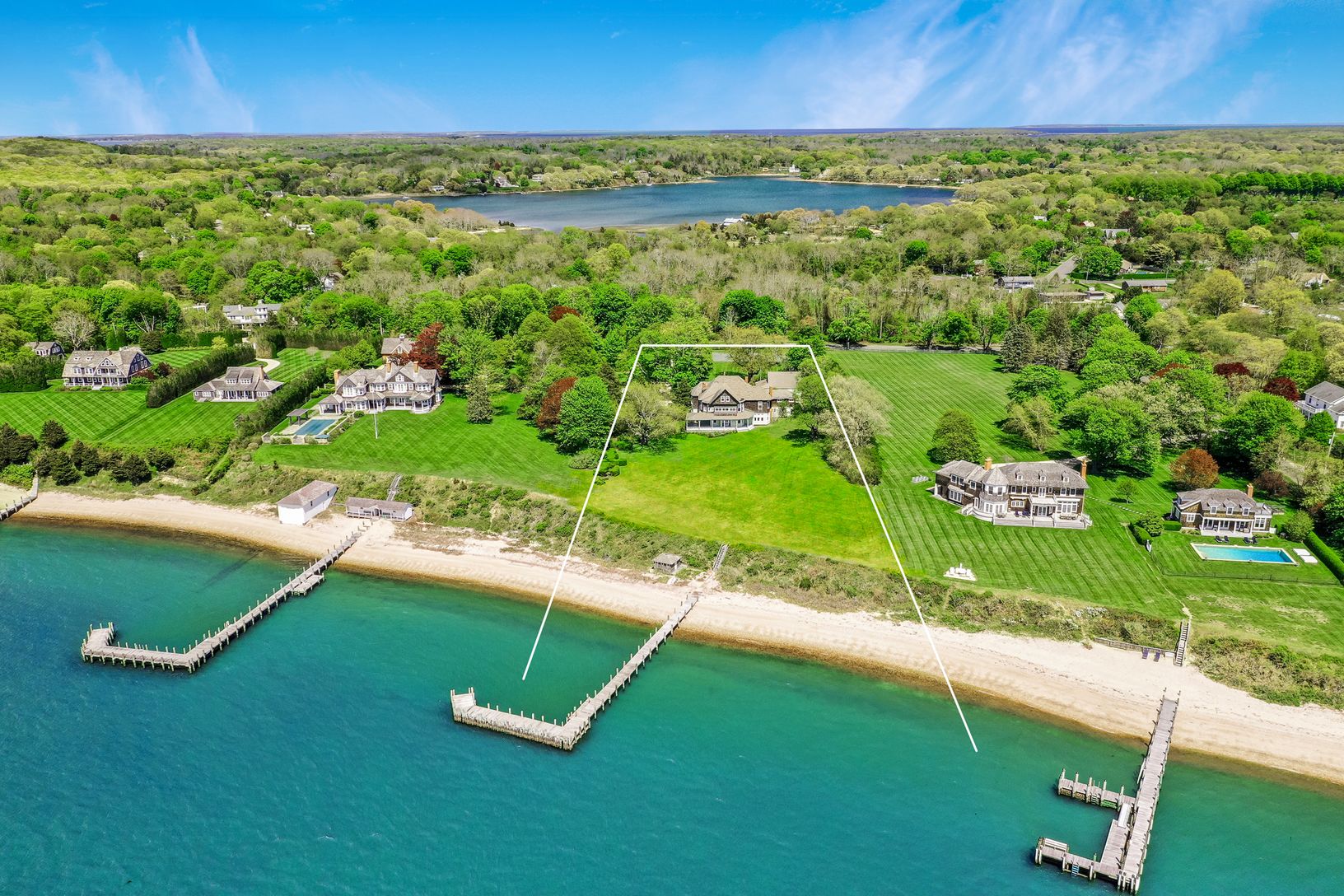 5 Nostrand Pkwy in Shelter Island Out East
