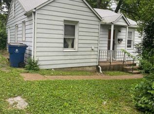 3236 Wismer Rd, Saint Ann, MO 63074