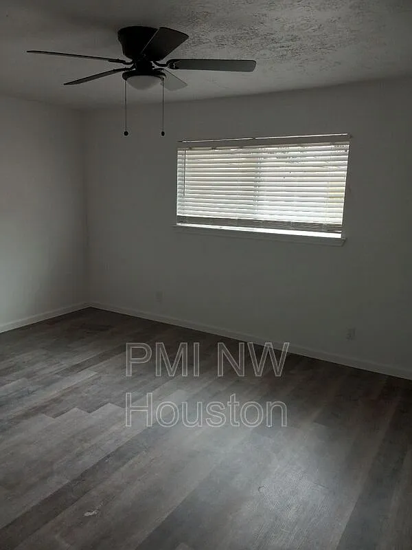 2 bed, 2.0 bath, 1036 sqft, $1,400 — Photo 2