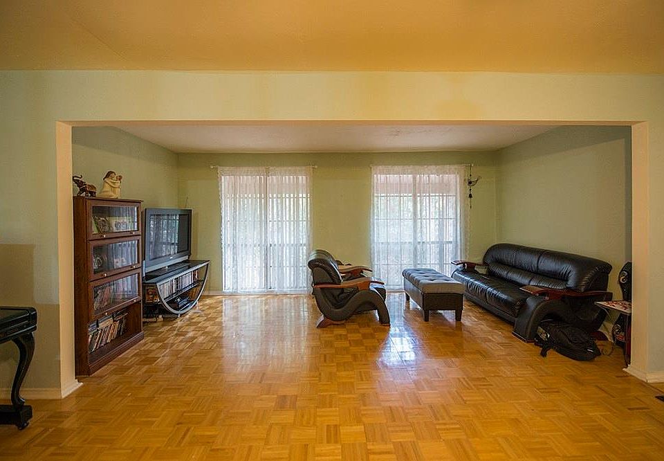 1st image of 12633 Memorial Dr APT 254