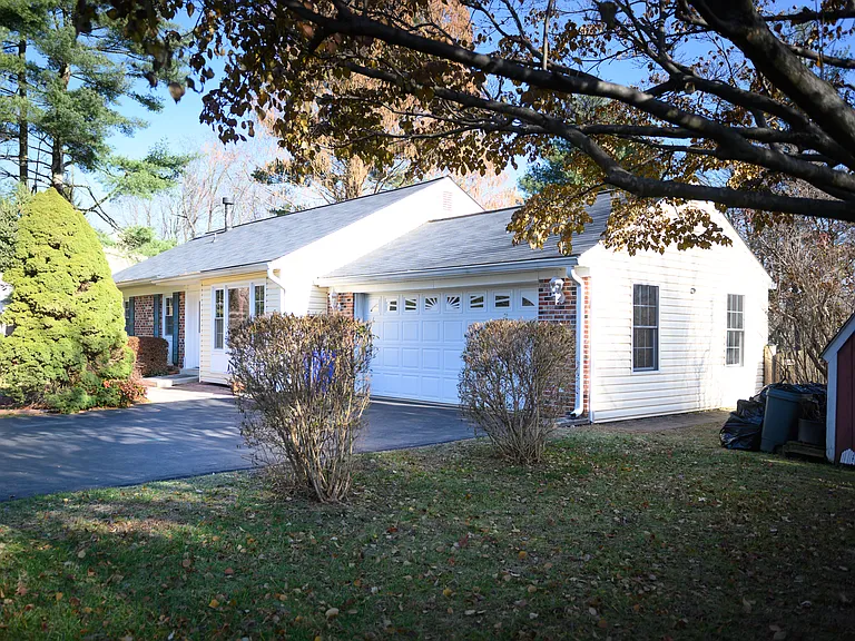 3643 Morningview Ct — Photo 18