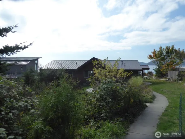 4617 Anaco Beach, Anacortes, WA 98221