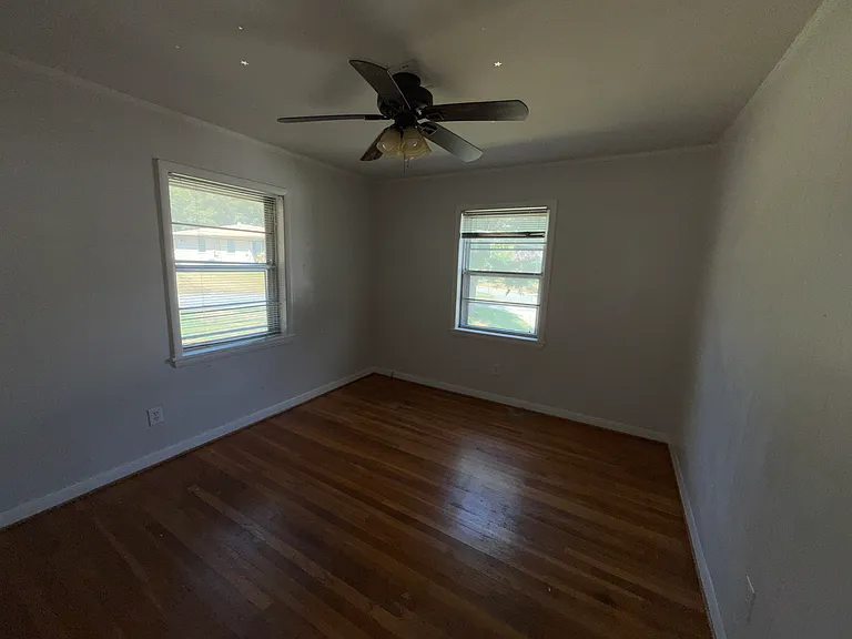 3912 N Cedar St — Photo 11