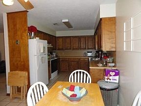 4th image of 404 Toby Ln