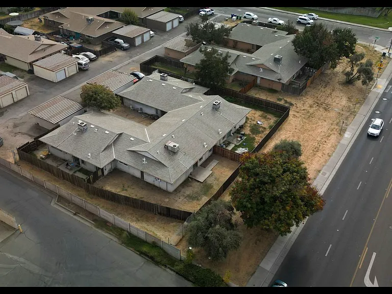 1877 Carter Way — Photo 10
