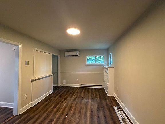 3rd image of 710 Boon St