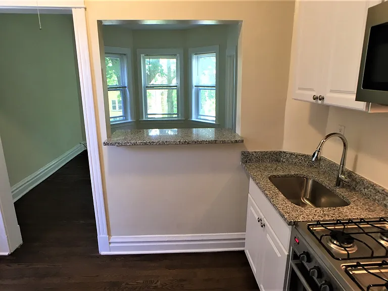 1906 W Waveland Ave #2F — Photo 5