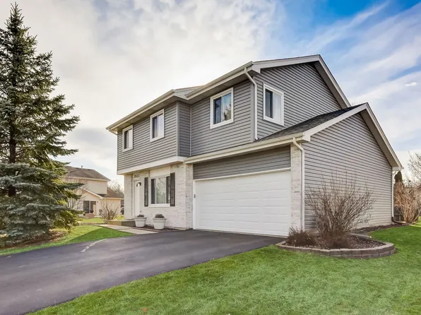 2823 Emma Cir, Aurora, IL 60504