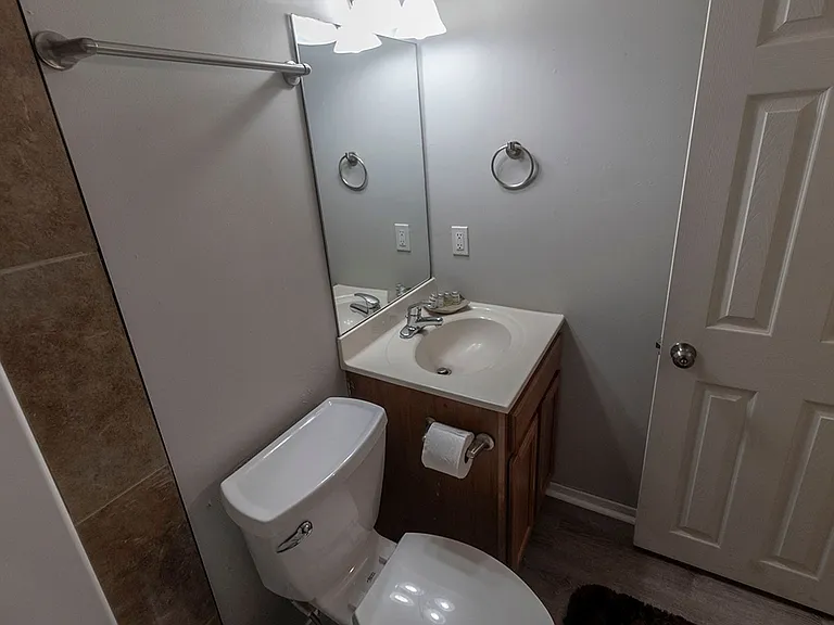 204 Wheaton Ct — Photo 23