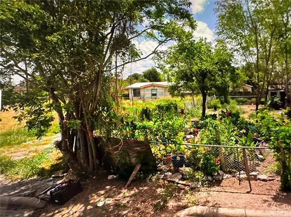 112 N Cedro St, Weslaco, TX 78596