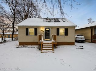 20900 Finley St, Clinton Township, MI 48035