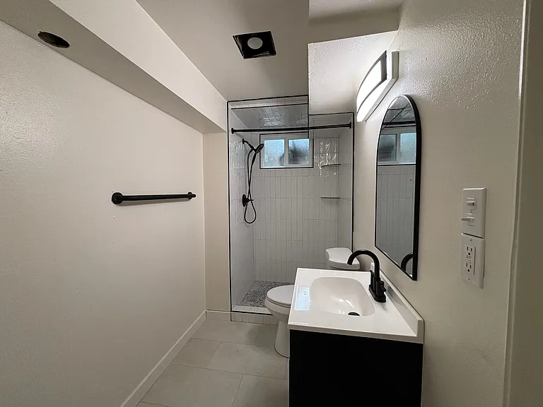 1112 W Ida Ave #A — Photo 20