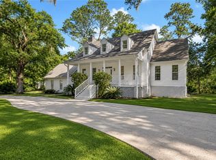 222 Five Pounds Rd, Saint Simons Island, GA 31522