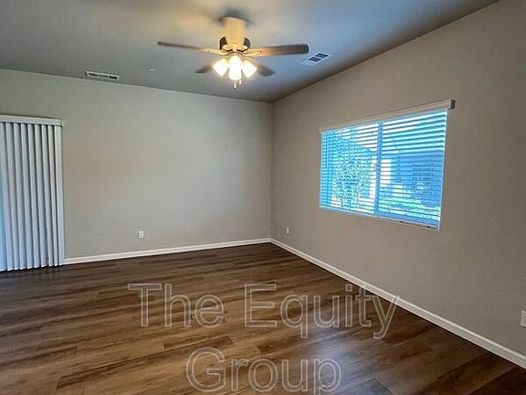 3rd image of 510 S Summit St #102